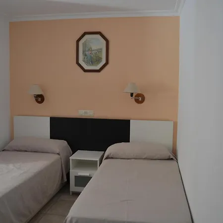 Miramar فندق La Línea de la Concepción