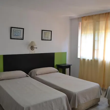 Miramar فندق La Línea de la Concepción