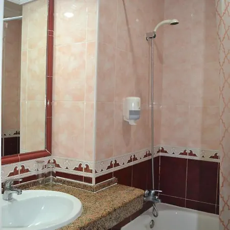 Miramar فندق La Línea de la Concepción