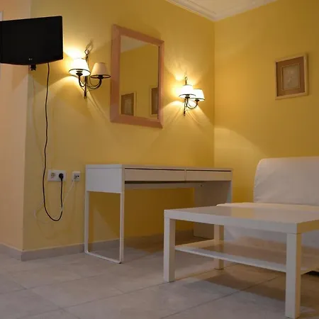 فندق Miramar La Línea de la Concepción
