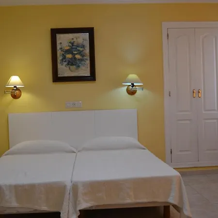Miramar فندق La Línea de la Concepción